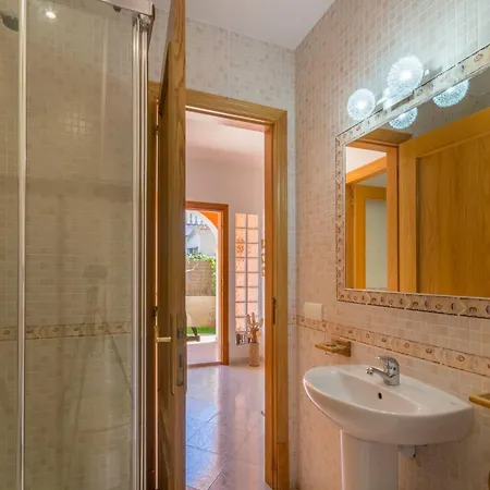 Home, 400m From The Sea